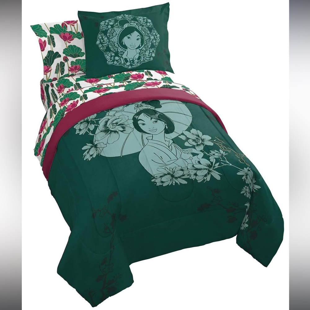 Disney Mulan Twin Size Green Floral Comforter & Sham Set